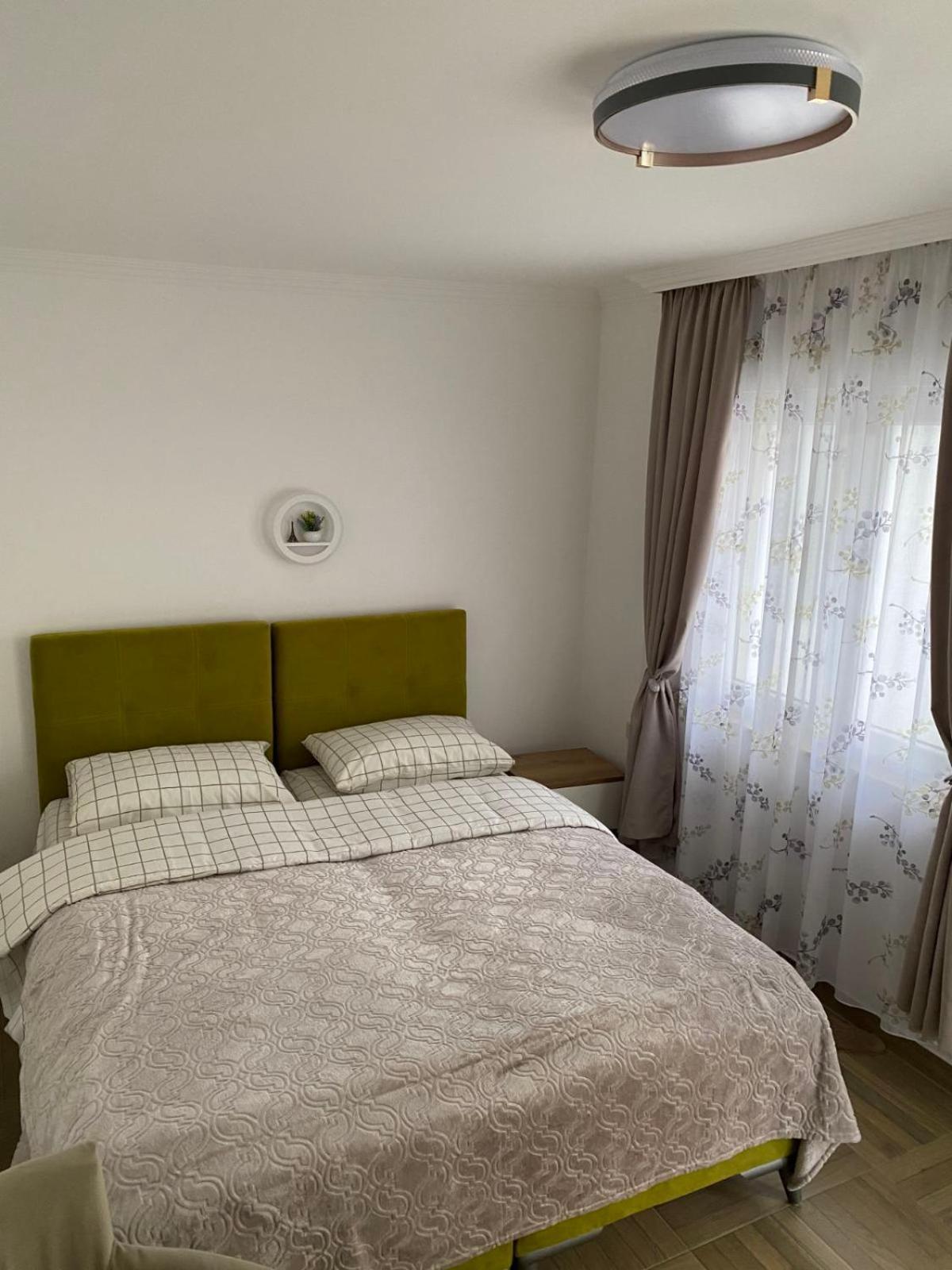 Apartmani Emily & Jully Niksic Exterior photo